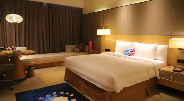 Номер Standard с балконом Crowne Plaza Nanchang Wanli by IHG