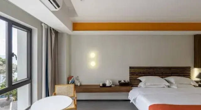 Двухместный люкс с балконом Waiyu Island Guanhai Tingfeng Homestay