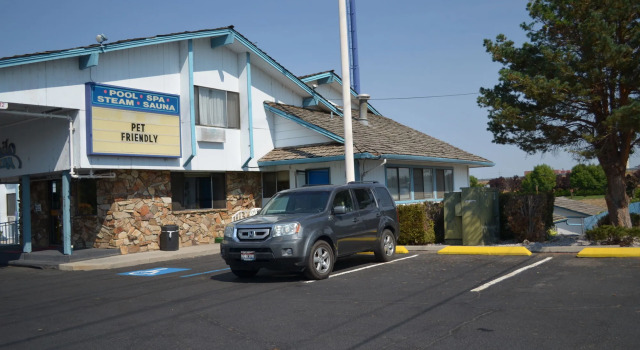 Nampa Inn & Suites