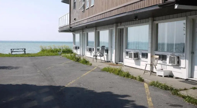 Четырёхместный номер Standard Motel Rive Du Lac