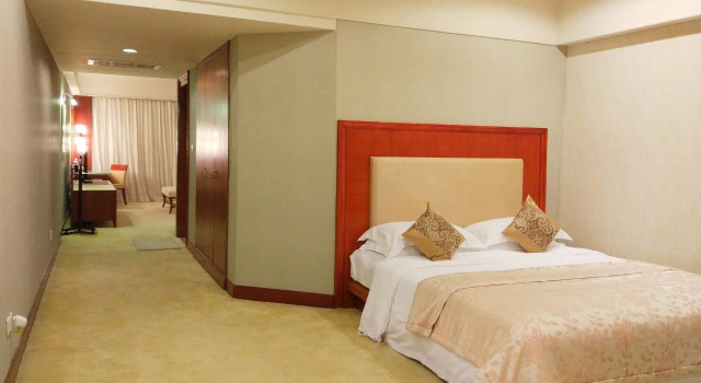 Agile ChangJiang Hotel ZhongShan, Rezerwuj Hotel Hotele w Zhongshan z basenem, Basen