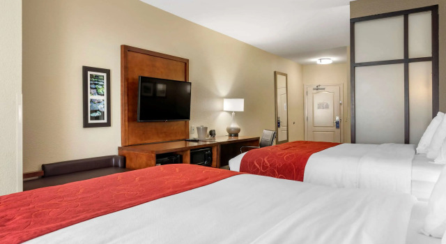 Четырёхместный люкс Comfort Suites Florence I-95