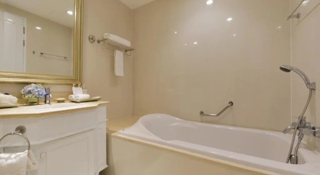 Двухместный номер Deluxe Centre Point Plus Hotel Silom