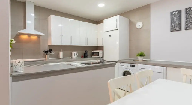 Семейные апартаменты с 2 комнатами с видом на город Apartamentos Castillo by Sur Suites