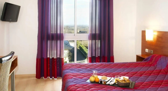 HOTEL Les Peyrières, Book Hotel 3-stjernede hoteller i Olemps, 3*