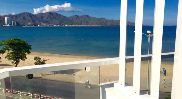 Номер Superior с балконом и с видом на море La Mer Hotel Nha Trang