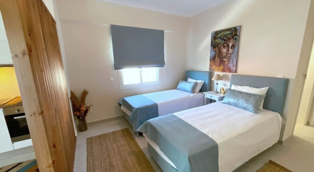 Beachfront 2-bed Luxury Suite - Agios Gordios Corfu Greece, Забронировать Апартаменты/квартира Айос-Георгиос Остров Корфу