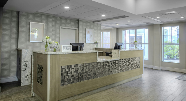 Hilton Garden Inn Freeport Downtown, Rezerwuj Hotel Hotele w New England z basenem, Basen