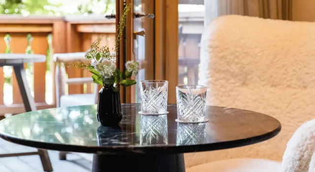 Кровать в общем номере с 6 комнатами LAlpaga, a Beaumier hotel