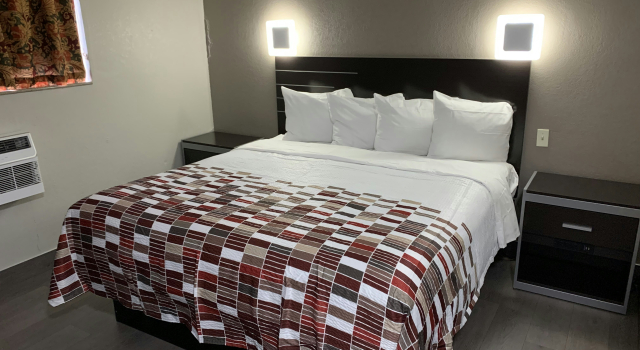 Days Inn Long Island/Copiague, Varaa Hotelli Copiague Long Island