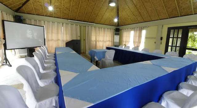 Casa Basilisa Hotel & Resort, Забронировать Курортный отель Гинобатан Лусон