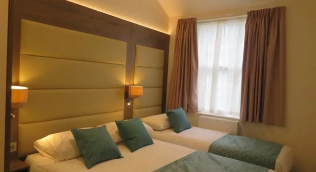 Трёхместный номер Standard c 1 комнатой с видом на город Glendale Hyde Park Hotel