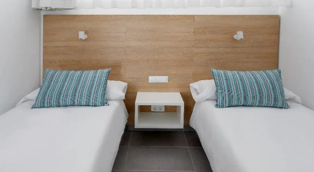 Апартаменты с 2 комнатами с балконом Apartamentos Walhalla