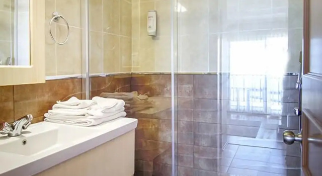 Люкс с балконом и с видом на море Seaview Suite Hotel