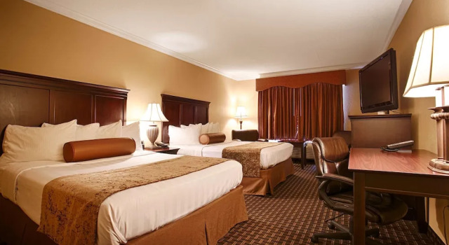 Люкс Best Western Plus Southpark Inn & Suites