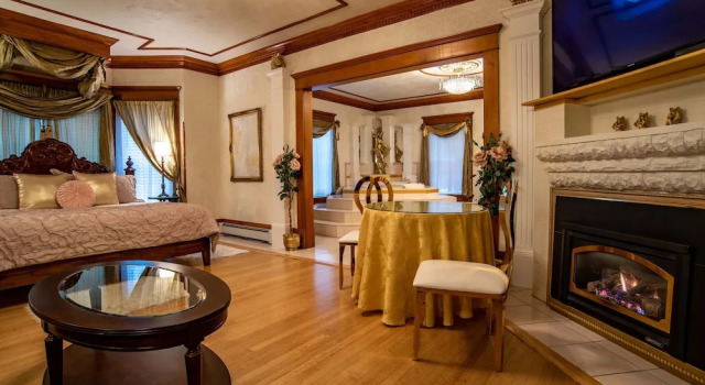 Номер Royal The Anniversary Inn - Logan