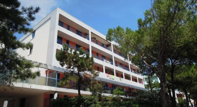 Beautiful Apartment 100m From the Beach of Bibione, Prenota Appartamento Hotel a Veneto con parcheggio, Parcheggio