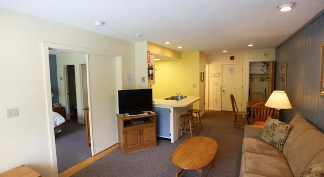 Inns of WV 304, 1bd, Waterville Valley, Varaa Hotelli Hotellit New England uima-altaalla, Uima-allas
