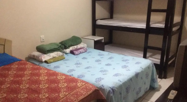 Casa Familiar em Campinas com 2 Quartos, 1 banheiro, 1 vaga para carro