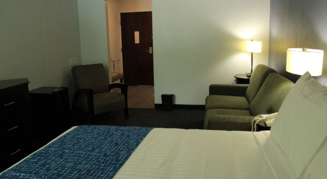 Двухместный номер Standard Travelodge by Wyndham Water’s Edge Hotel - Racine