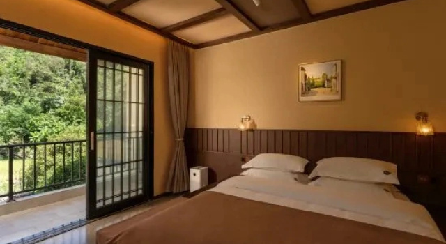 Люкс Yifangxi Hot Spring Hotel (Xianahei Branch, Wanfenglin Scenic Area)
