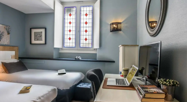 Четырёхместный номер Standard Hotel de lOcéan et restaurant - Coeur de ville