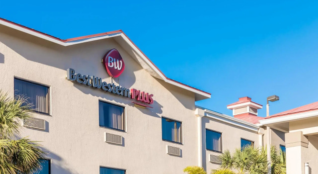 Best Western Plus Sebastian Hotel & Suites