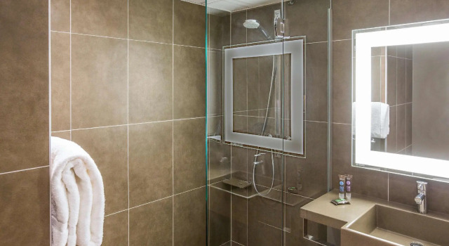 Двухместный номер Superior Novotel Strasbourg Centre Halles