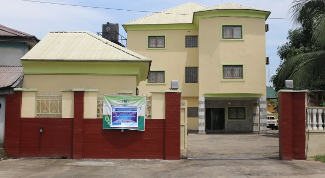 Crystalem Luxury Hotel, Varaa Hotelli Uyo Aqua-Ibom