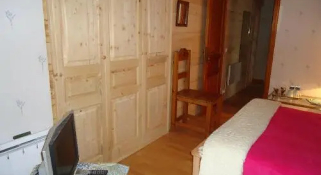 LEterlou Chambres dHote, Book Hotel Venthon Rhône-Alps
