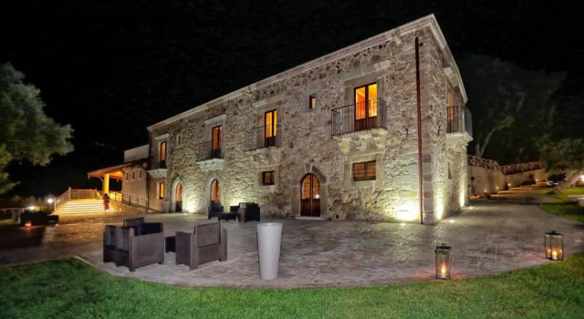 Villa Ginevra Resort Agrituristico, Buchen Sie Resort Ficarra Sizilien