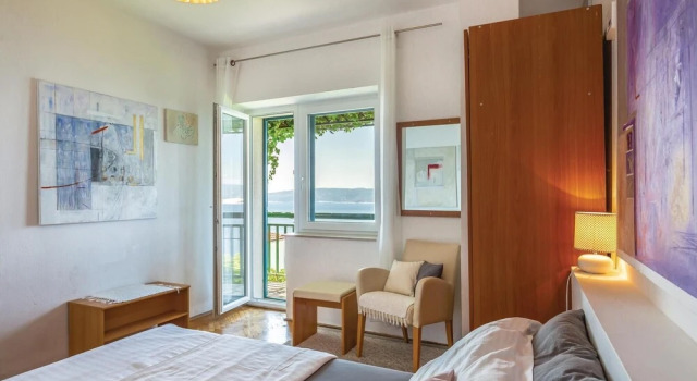 Holiday Home Mimice 21 With Outdoor Swimmingpool, Book Hotel Mimice Split Region