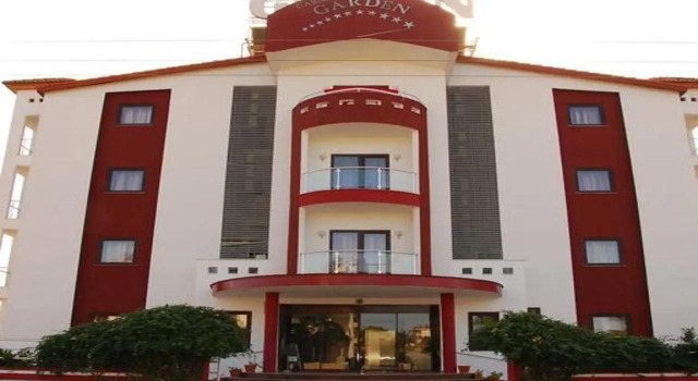 Carna Garden Hotel, Rezerwuj Hotel Hotele w Side Coast z basenem, Basen