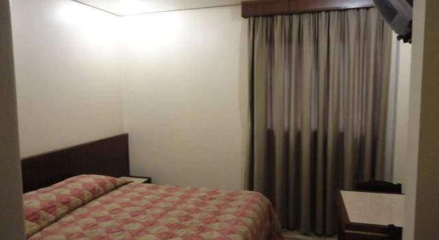 Hotel Plaza, Забронировать Отель Сан-Пауло штат Сан-Паулу, рядом с Собор Сан-Паулу