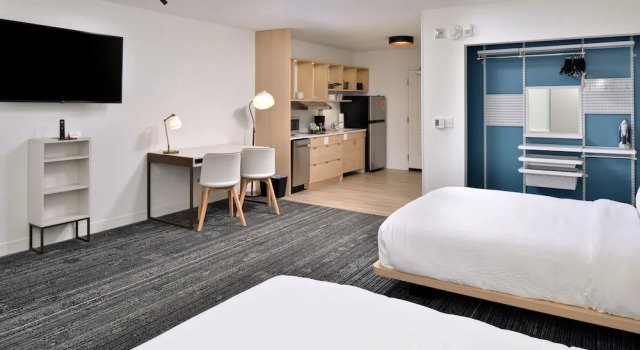 Четырёхместная студия TownePlace Suites by Marriott Asheville Downtown