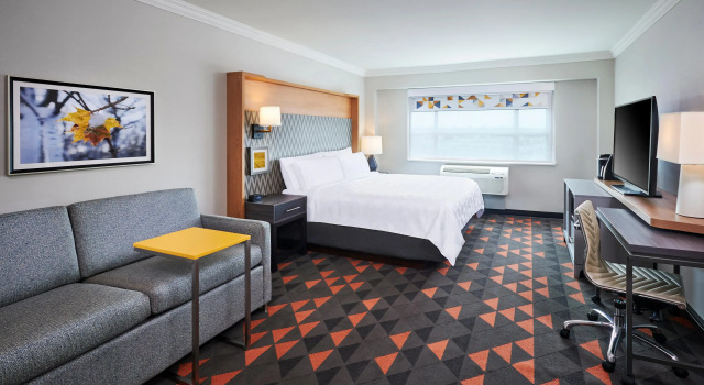 Holiday Inn Hotel & Suites Oakville @ Bronte by IHG