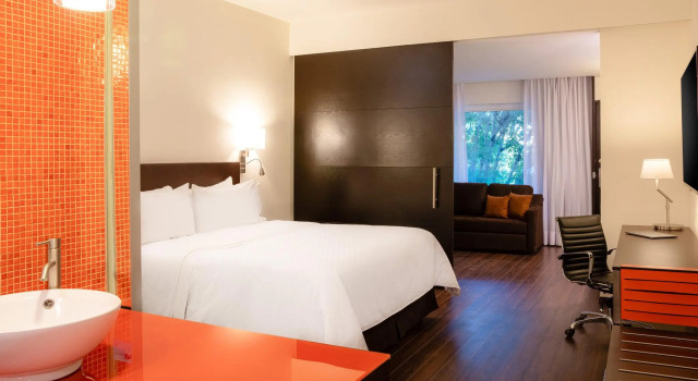 Двухместный полулюкс Fiesta Inn San Luis Potosi Glorieta Juarez