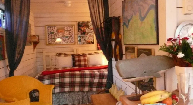 Seaside Retreat B & B, Prenota Hotel Fernwood Salt Spring Island