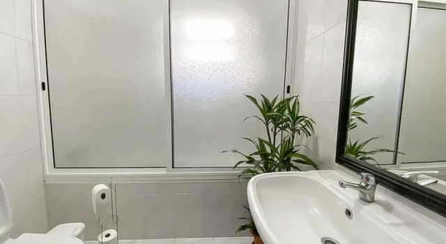 Люкс Economy Gardens Guest House-Hostel