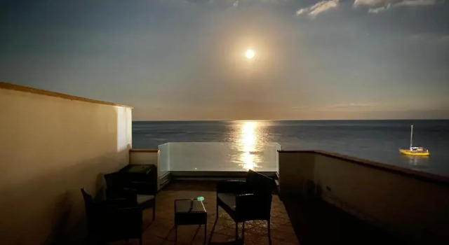 Beach Penthouse Marisol 2floors, Central, Book Hotel Hotels in Sicily with a Pool, Swimming Pool