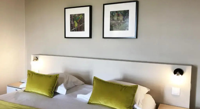 Hotel Les Suites - De Crécy, Забронировать Отель Креси-ла-Шапель Парижский Диснейленд