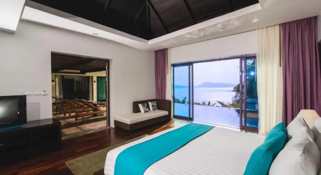 Pool вилла с 3 комнатами Andamantra Resort and Villa Phuket