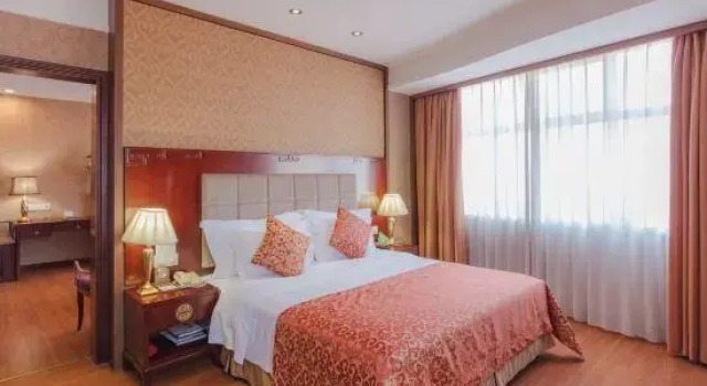 Taishan Gaoye Hotel, Book Hotel Taishan Guangdong