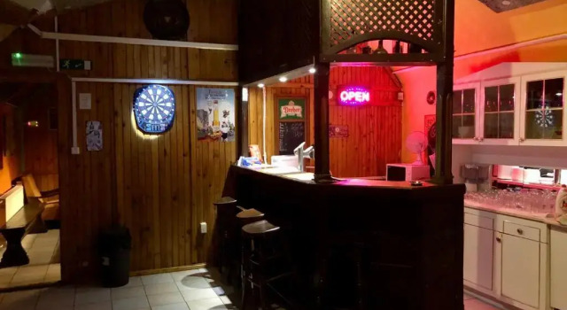 Whole Basemenet Former Pub4 Stag Do/Hen Party, Varaa Hotelli Budapest Budapest