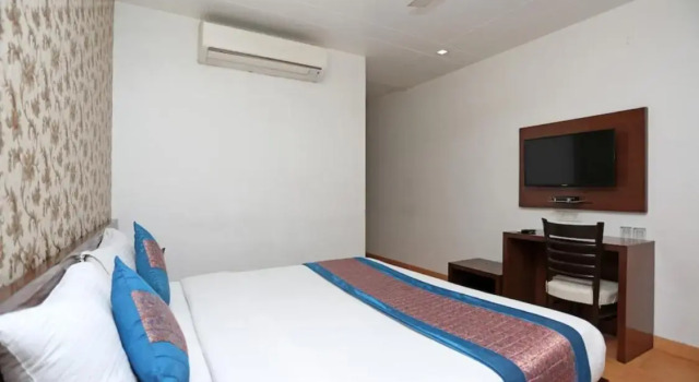 Hotel Mukund Residency