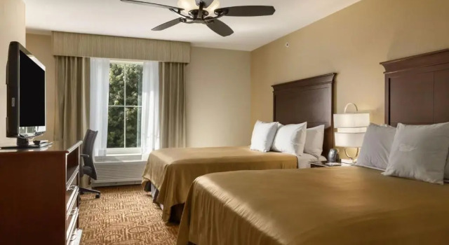 Четырёхместный люкс c 1 комнатой Homewood Suites by Hilton Binghamton/Vestal