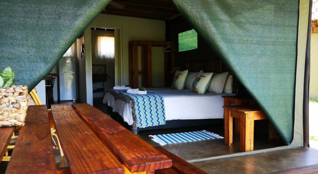 Kingfisher Bush Lodge, Забронировать Отель Мангузи Maputaland