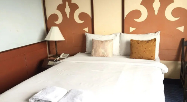Номер Superior Grand Thara Hotel