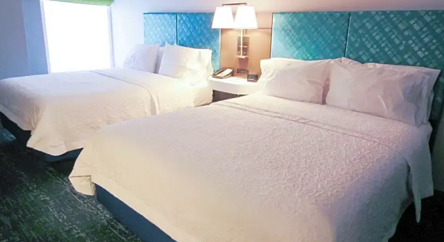 Двухместный люкс c 1 комнатой Hampton Inn & Suites Newtown