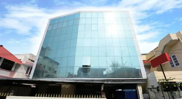 Gamas Centre by OYO Rooms